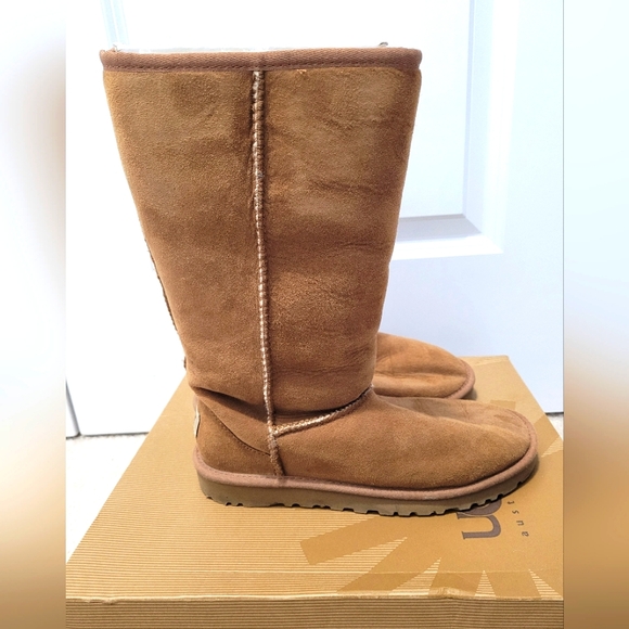 UGG Light Sand Brown Classic Tall Boots, size US 5 - Picture 4 of 5